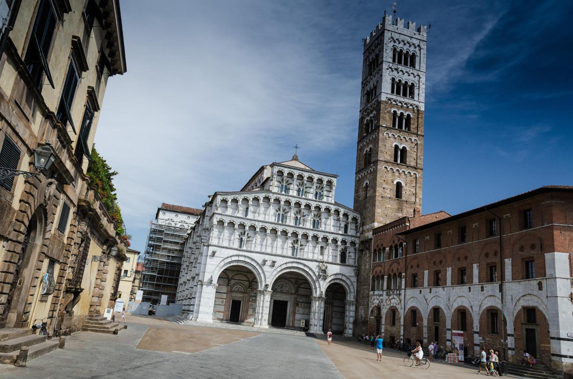Apartment Anfiteatro Lucca Bagian luar foto