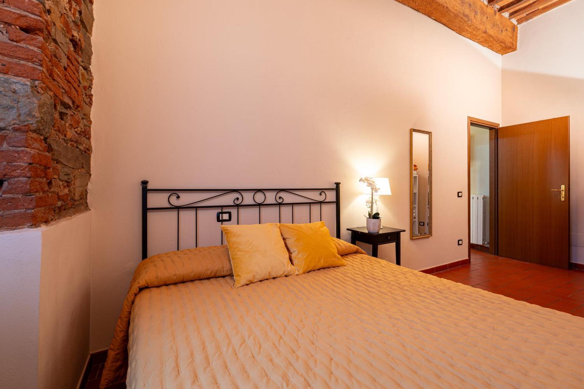 Apartment Anfiteatro Lucca Bagian luar foto